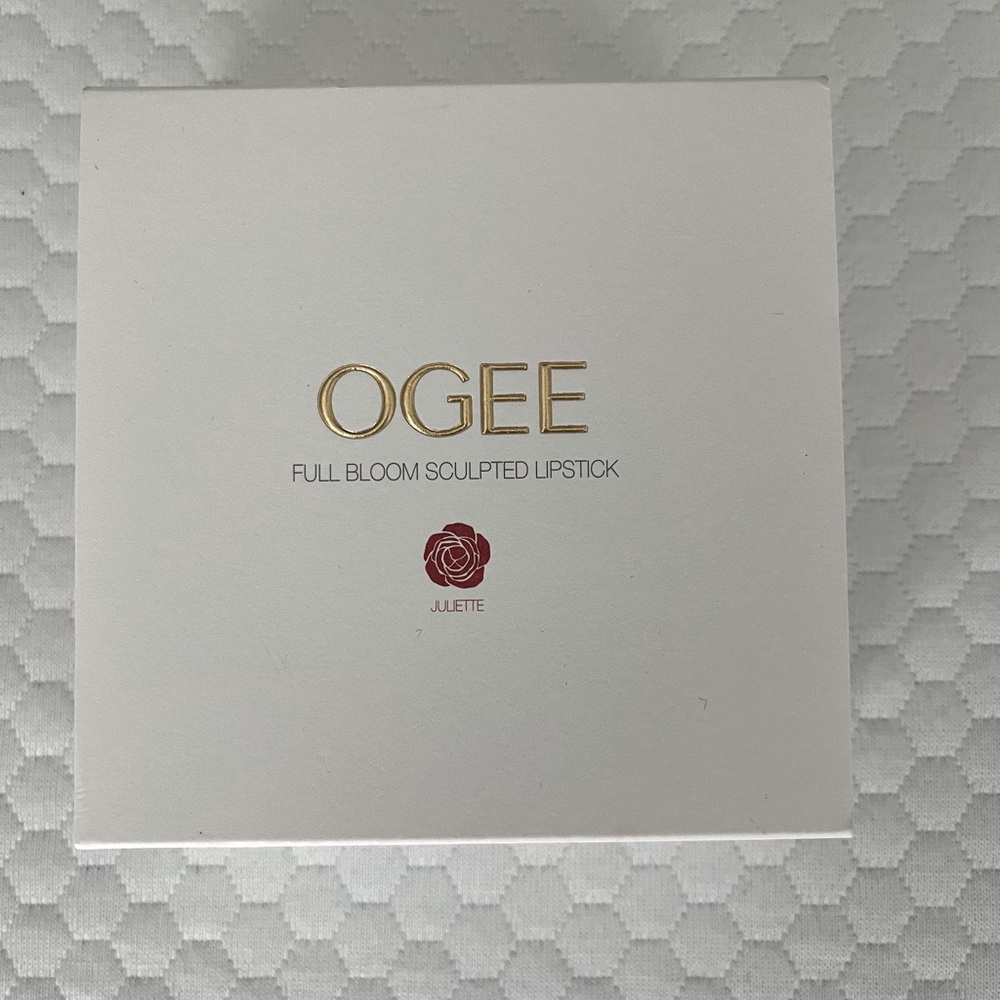 New in box Ogee Full Bloom Sculpted Lipstick
